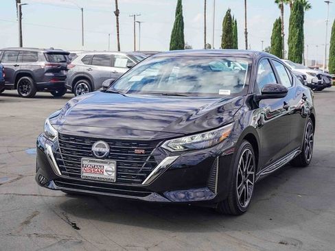 New 2025 Nissan Sentra SR image 4