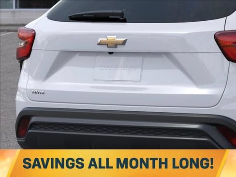 New 2026 Chevrolet Trax LS w/ LS Convenience Package FWD image 14
