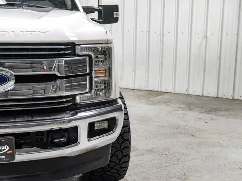 Used 2019 Ford F250 Lariat w/ Lariat Value Package AWD/4WD image 49