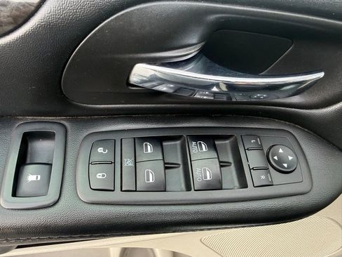 Used 2018 Dodge Grand Caravan SE w/ UConnect Hands-Free Group FWD image 61