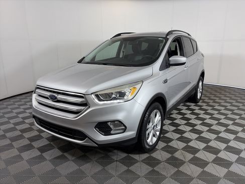Used 2019 Ford Escape SEL AWD/4WD image 9