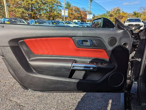 Used 2017 Ford Mustang GT Premium image 11