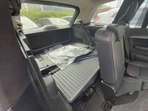 Certified 2023 Volvo XC90 B6 Ultimate w/ Lounge Package image 24