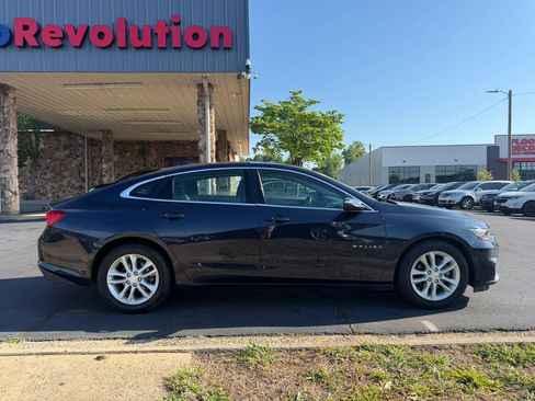 Used 2016 Chevrolet Malibu LT FWD image 8