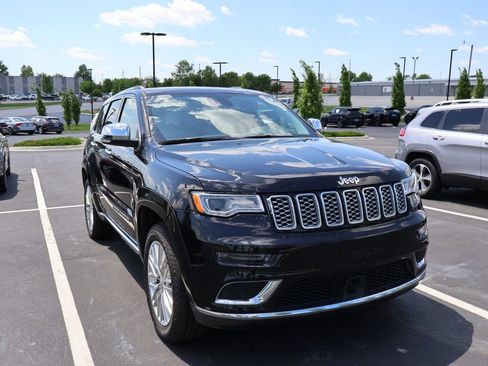 Used 2018 Jeep Grand Cherokee Summit AWD/4WD image 5