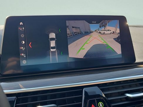 Used 2019 BMW 530i w/ Convenience Package image 29