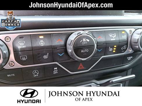 Used 2021 Jeep Gladiator Overland w/ Cold Weather Group AWD/4WD image 22