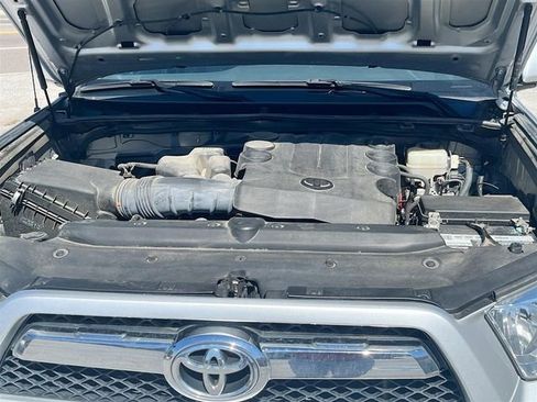 Used 2012 Toyota 4Runner SR5 w/ Premium Pkg w/3rd Row Seat AWD/4WD image 32