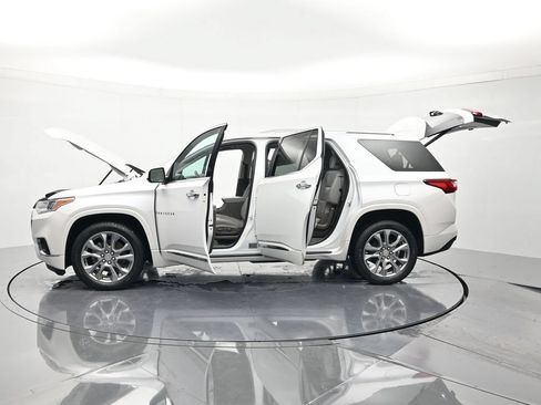 Used 2018 Chevrolet Traverse Premier w/ Driver Confidence II Package FWD image 50
