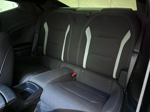 Used 2018 Chevrolet Camaro LT w/ Technology Package RWD image 21