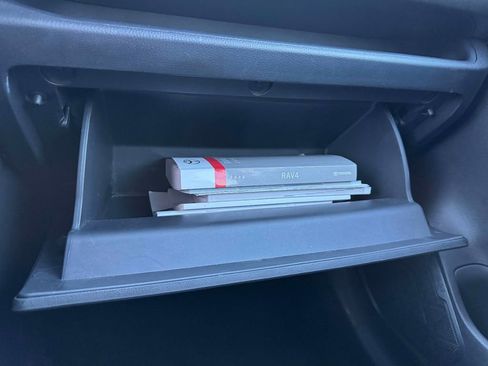 Used 2024 Toyota RAV4 XLE image 32