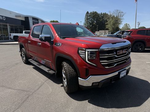 Used 2023 GMC Sierra 1500 SLT w/ SLT Premium Package AWD/4WD image 7