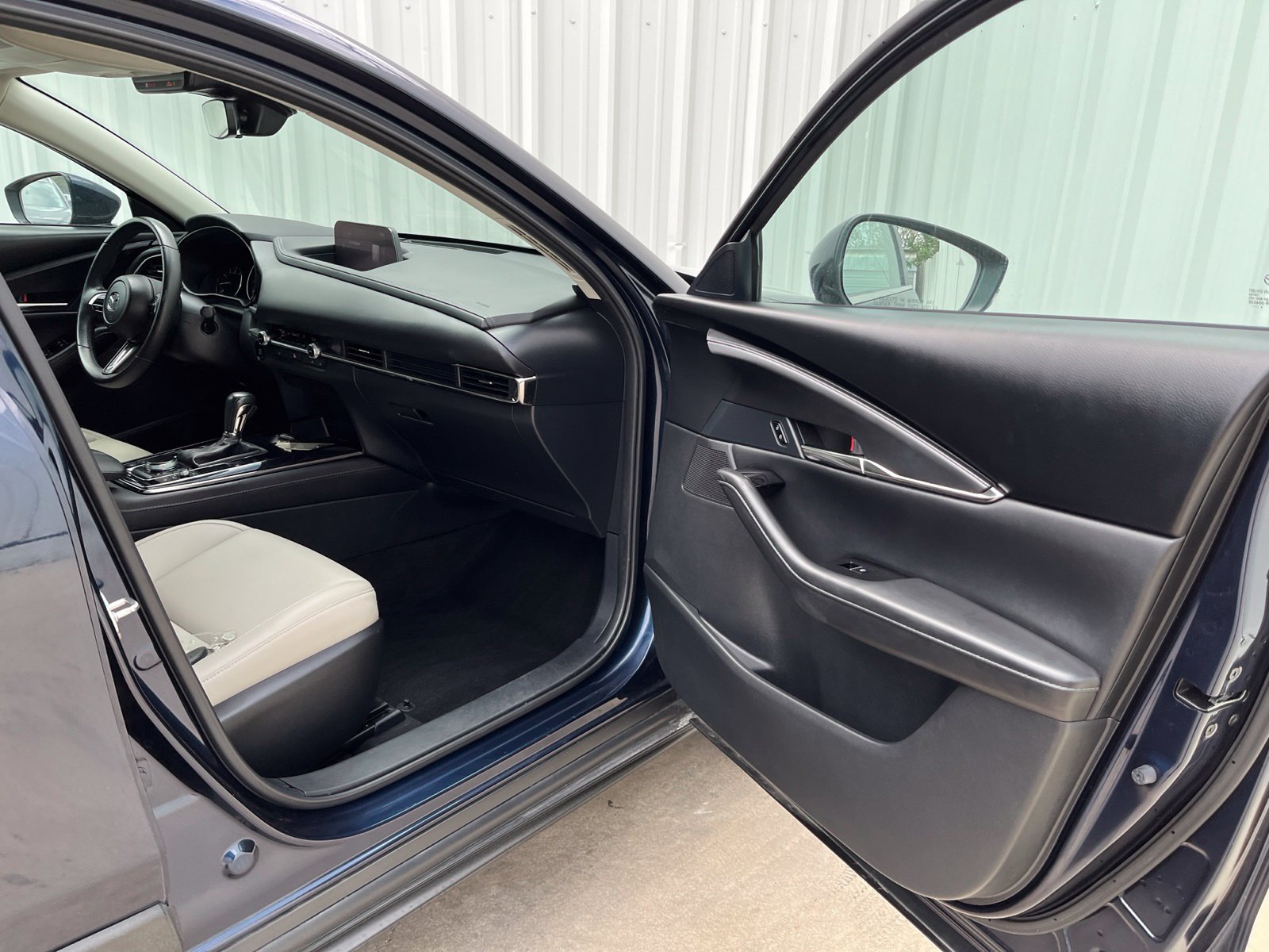 Certified 2025 MAZDA CX-30 AWD 2.5 S w/ Preferred Package image 17