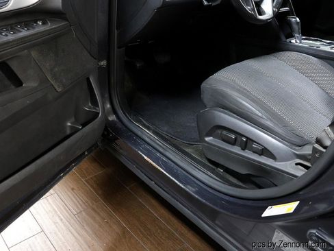 Used 2016 Chevrolet Equinox LT w/ Convenience Package FWD image 24