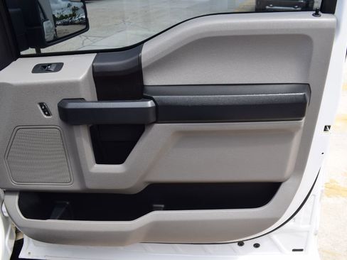 Used 2019 Ford F150 XL w/ Equipment Group 101A Mid AWD/4WD image 16