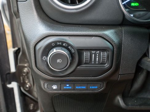 Used 2021 Jeep Wrangler Unlimited Sahara w/ Cold Weather Group image 29