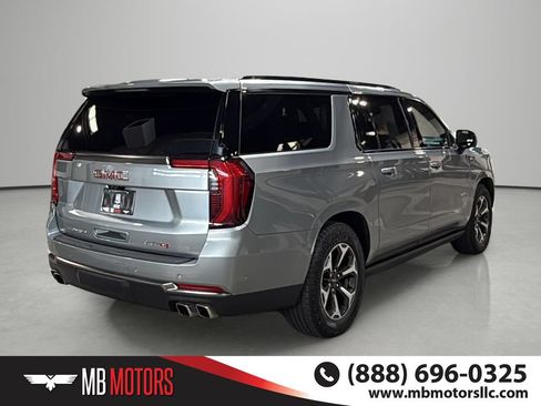 Used 2025 GMC Yukon XL AT4 Ultimate AWD/4WD image 4