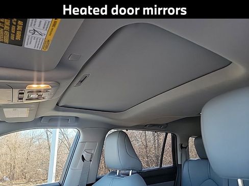 Used 2021 Toyota Highlander XLE image 14