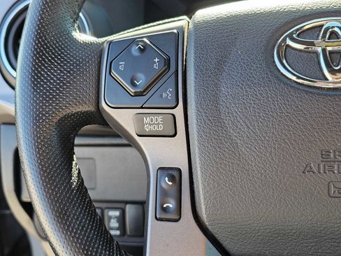 Used 2020 Toyota Tacoma TRD Off-Road w/ Technology Package AWD/4WD image 28