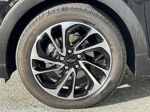 Used 2023 Chevrolet Bolt EUV Premier w/ Sun & Sound Package image 26