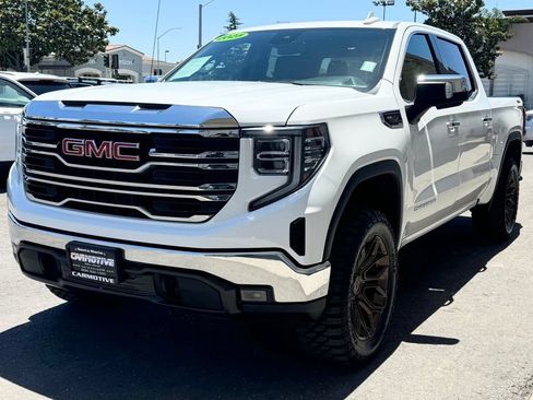 Used 2025 GMC Sierra 1500 SLT AWD/4WD image 8