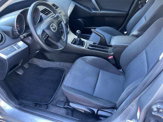Used 2010 MAZDA MAZDA3 i Touring FWD image 5
