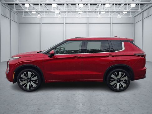 Used 2025 Mitsubishi Outlander SEL AWD/4WD image 2