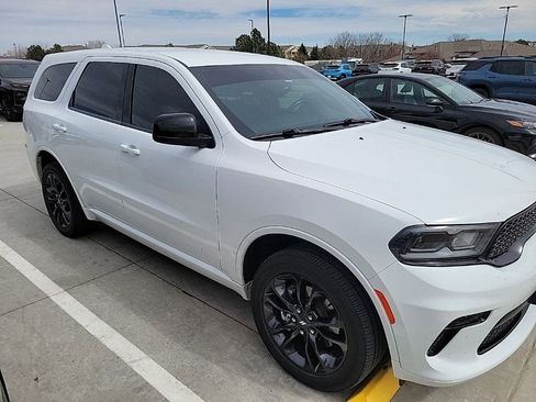 Used 2021 Dodge Durango SXT image 4