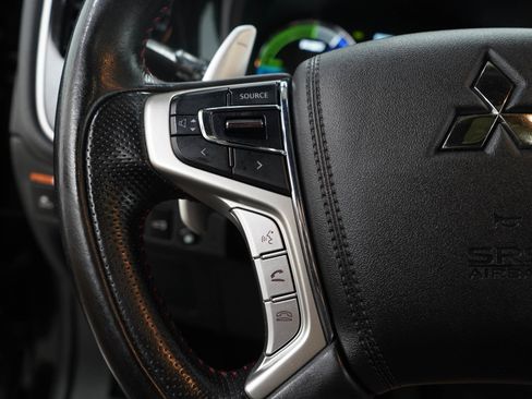 Used 2022 Mitsubishi Outlander 4WD Plug-In Hybrid image 25