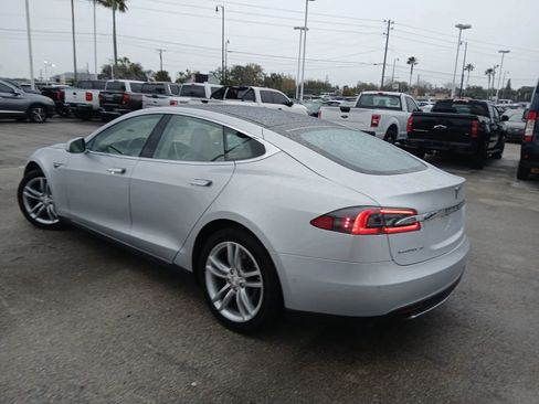 Used 2015 Tesla Model S 60 image 6