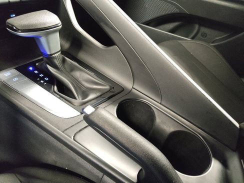 Used 2024 Hyundai Elantra SEL FWD image 26
