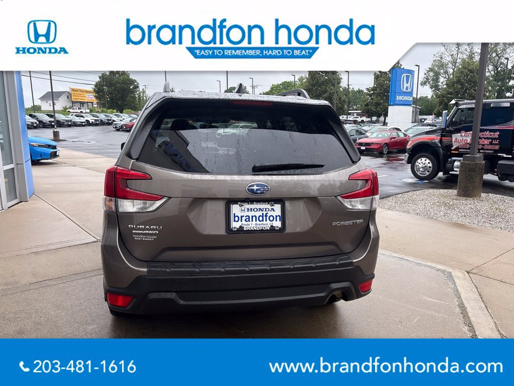 Used 2024 Subaru Forester Premium AWD/4WD image 5