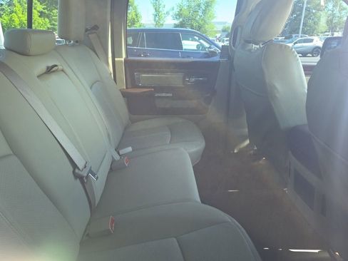 Used 2018 RAM 1500 Laramie AWD/4WD image 12