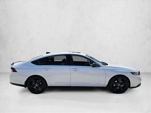 Used 2025 Honda Accord Sport image 4