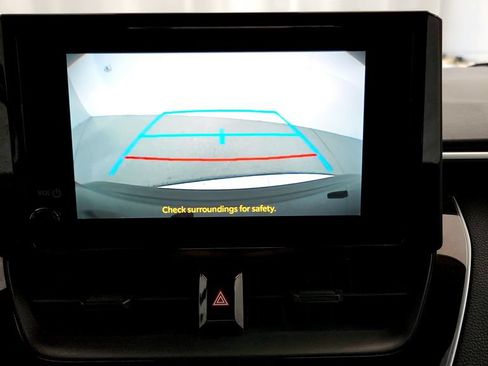 Used 2024 Toyota Corolla LE FWD image 30