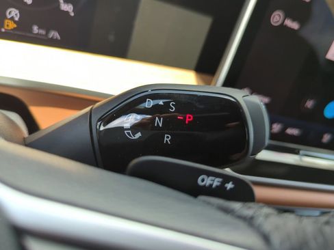 New 2026 Volkswagen Tiguan SEL R-Line AWD/4WD image 34