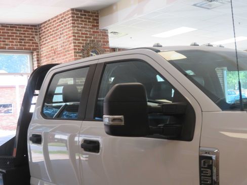 Used 2022 Ford F350 XL w/ Power Equipment Group AWD/4WD image 65