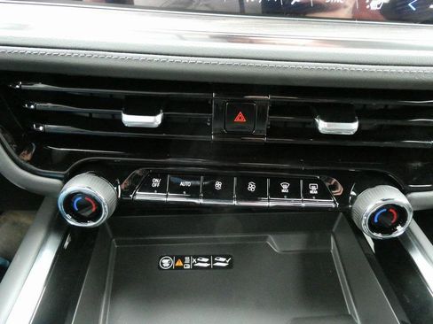 New 2026 Chevrolet Suburban Z71 w/ Z71 Off-Road Package image 29