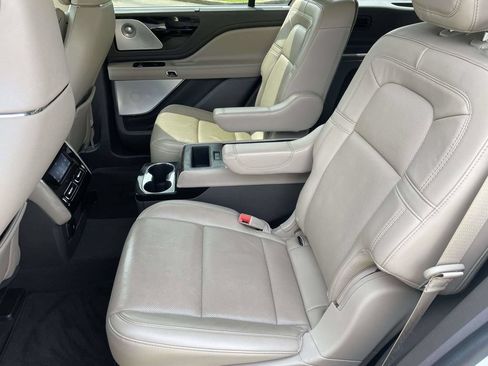 Used 2022 Lincoln Aviator Reserve w/ Equipment Group 201A AWD/4WD image 12