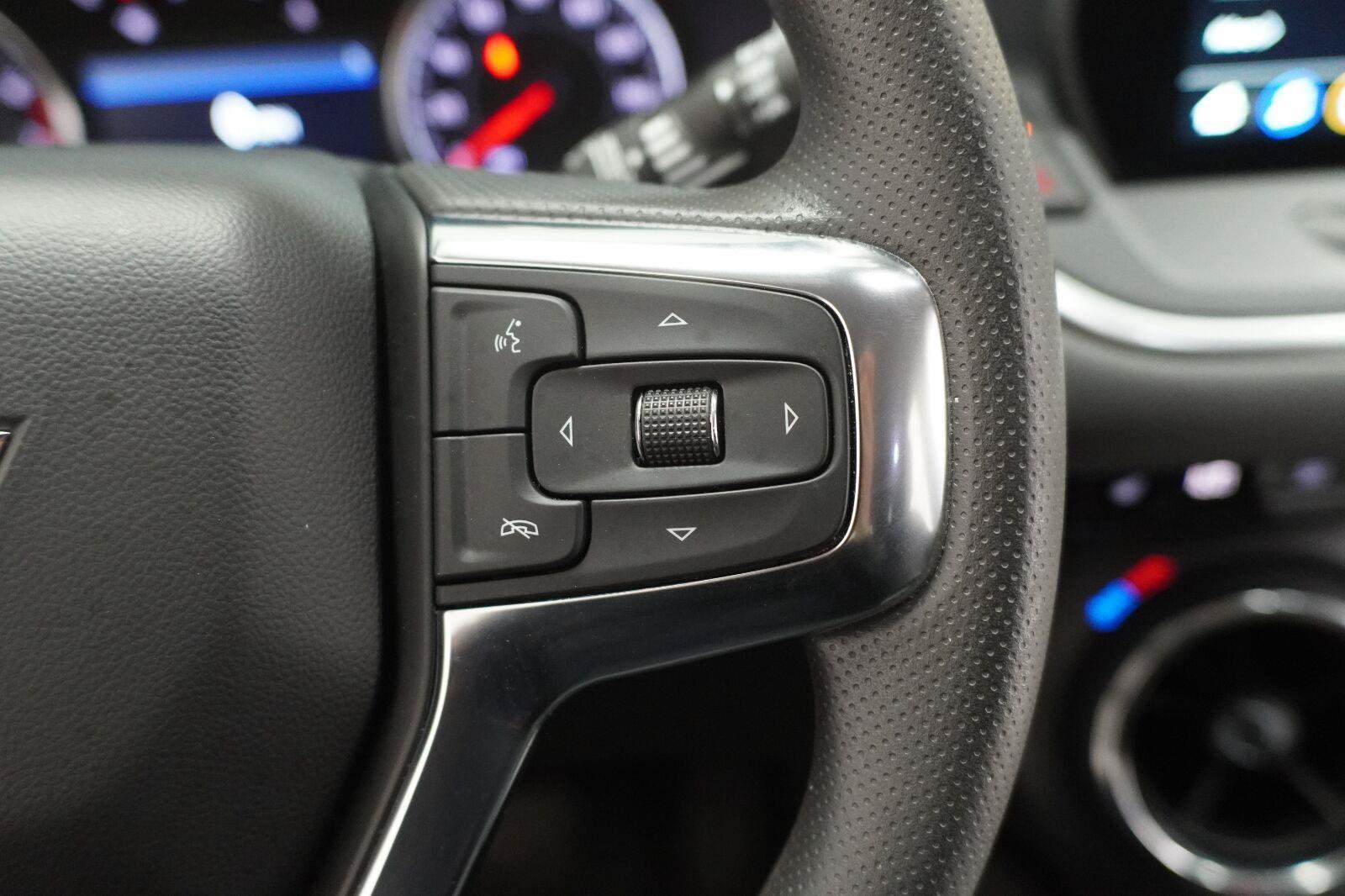 Used 2024 Chevrolet Blazer LT w/ Convenience Package FWD image 16
