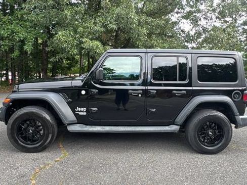 Used 2019 Jeep Wrangler Unlimited Sport S AWD/4WD image 2