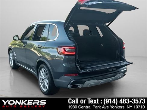 Used 2021 BMW X5 xDrive40i w/ Premium Package 2 image 8