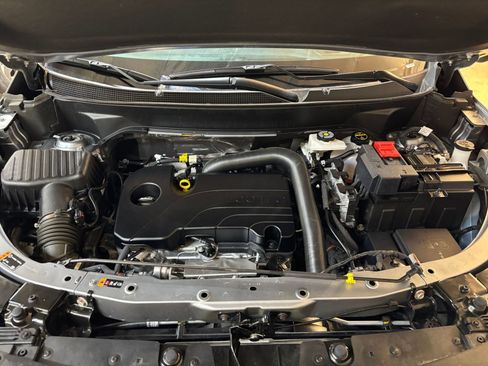 Used 2025 Chevrolet Equinox LT image 32