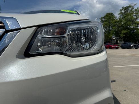 Used 2018 Subaru Forester 2.5i Premium AWD/4WD image 30