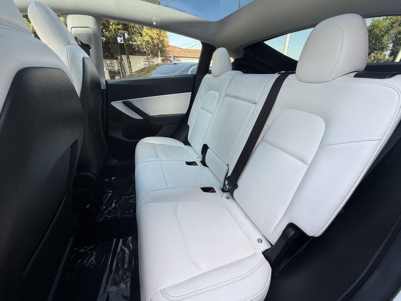 Used 2021 Tesla Model Y Long Range AWD/4WD image 17