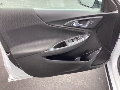 Used 2021 Chevrolet Malibu LT FWD image 19