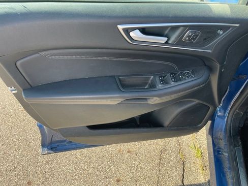 Used 2022 Ford Edge Titanium w/ Equipment Group 301A AWD/4WD image 22
