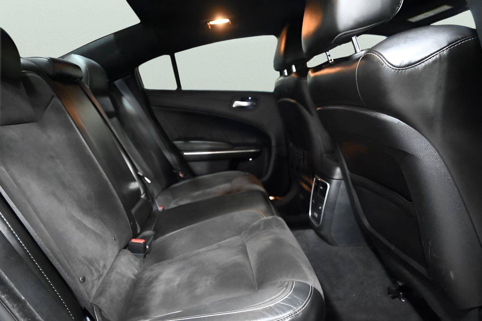 Used 2020 Dodge Charger Scat Pack RWD image 18