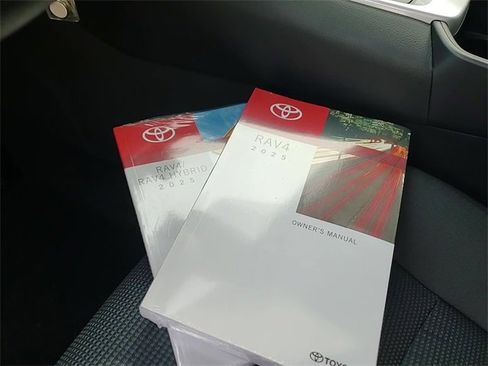 Used 2025 Toyota RAV4 LE image 7