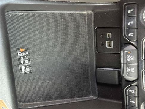 Used 2021 GMC Yukon SLT w/ SLT Luxury Plus Package AWD/4WD image 24